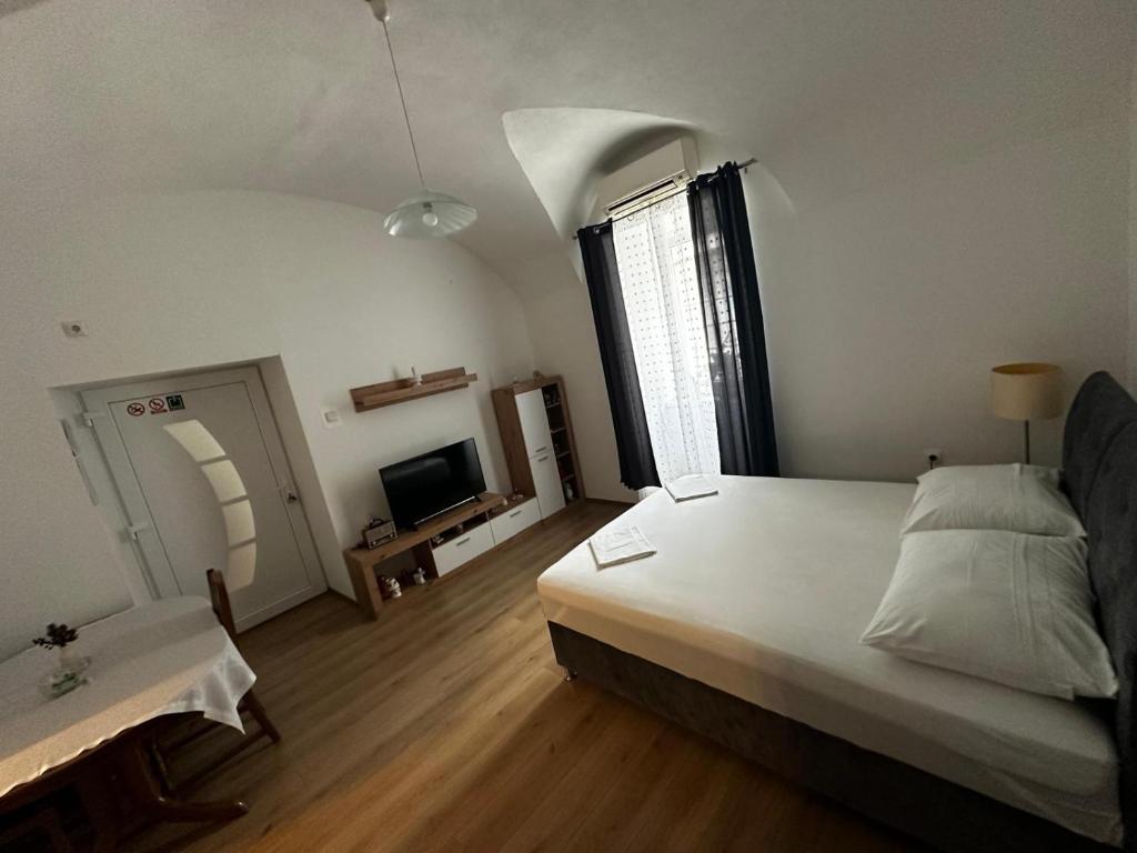 Studio apartman Grga photo 2