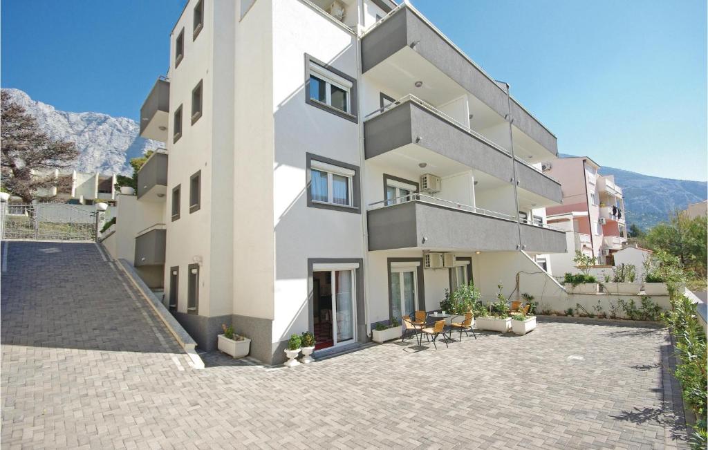 One-Bedroom Apartment In Makarska — photo 1