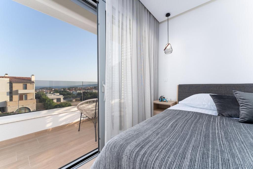 Luxury semidetached villa Smokva 1 - near the center and sea - by TRAVELER tourist agency Krk photo 2