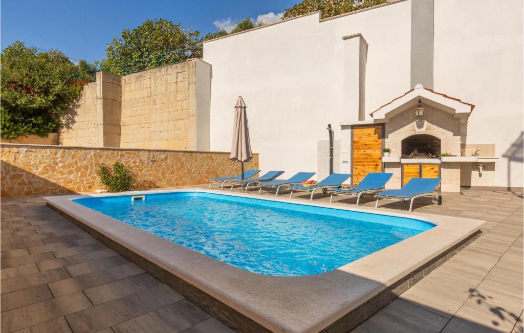 Awesome Home In Makarska — photo 1