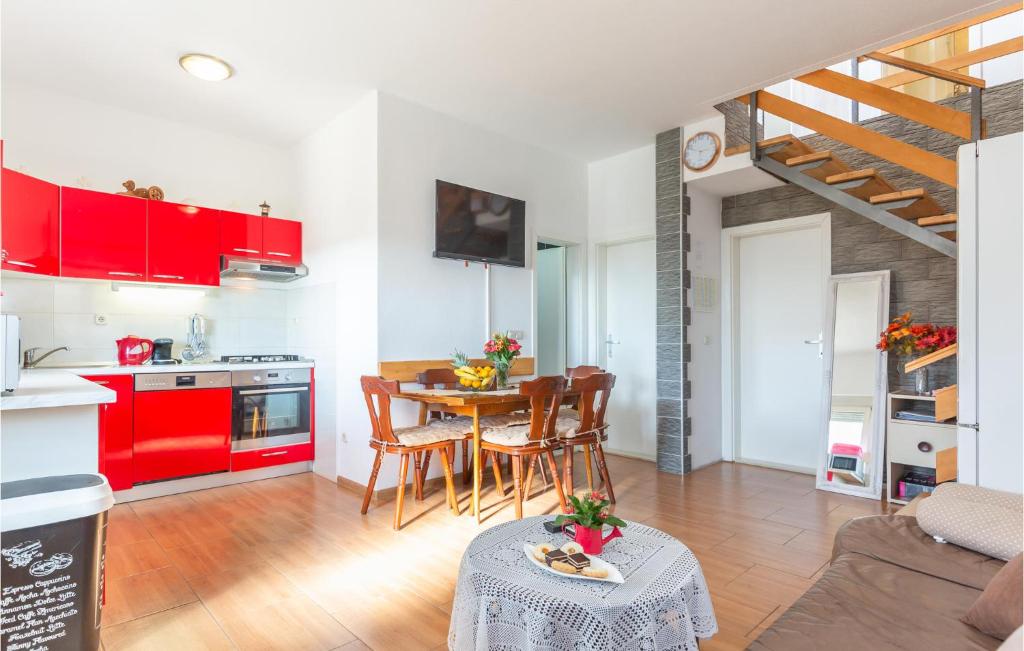 Awesome Home In Makarska photo 2