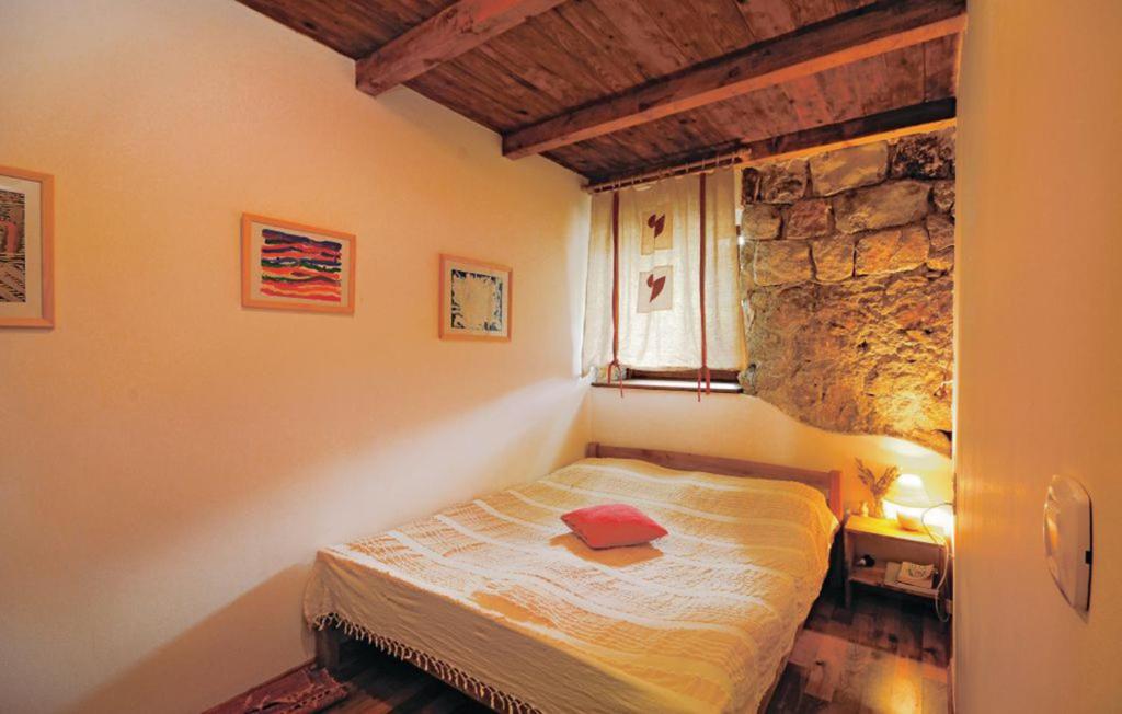 Seaside stone house photo 2