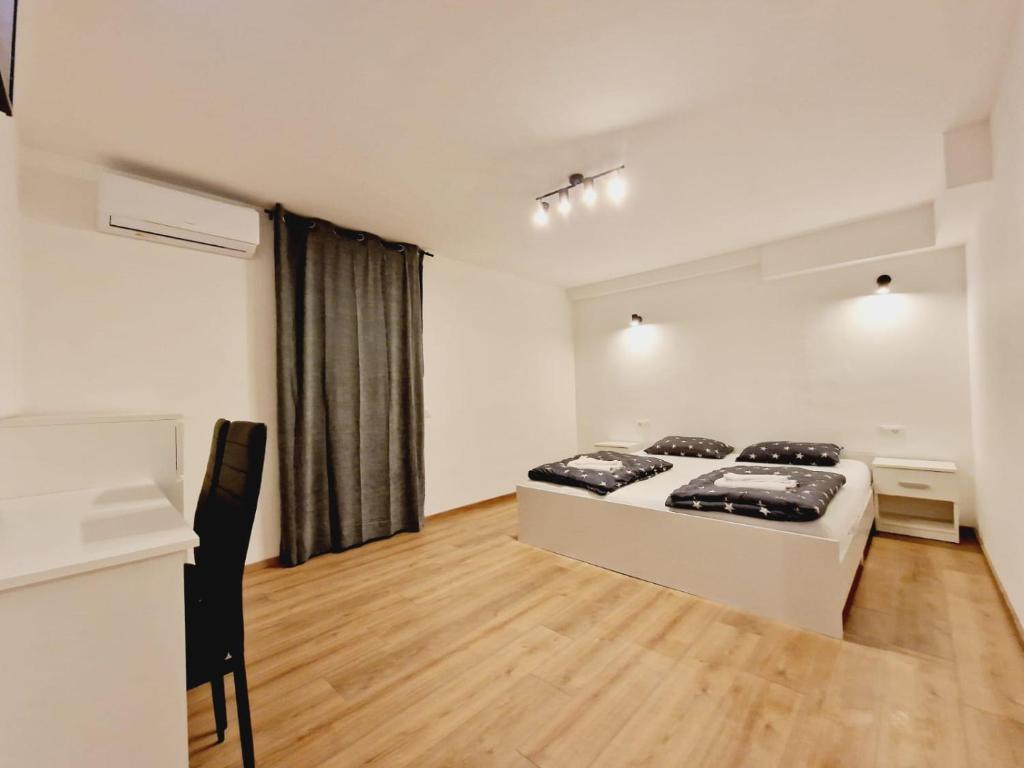 Room D photo 2