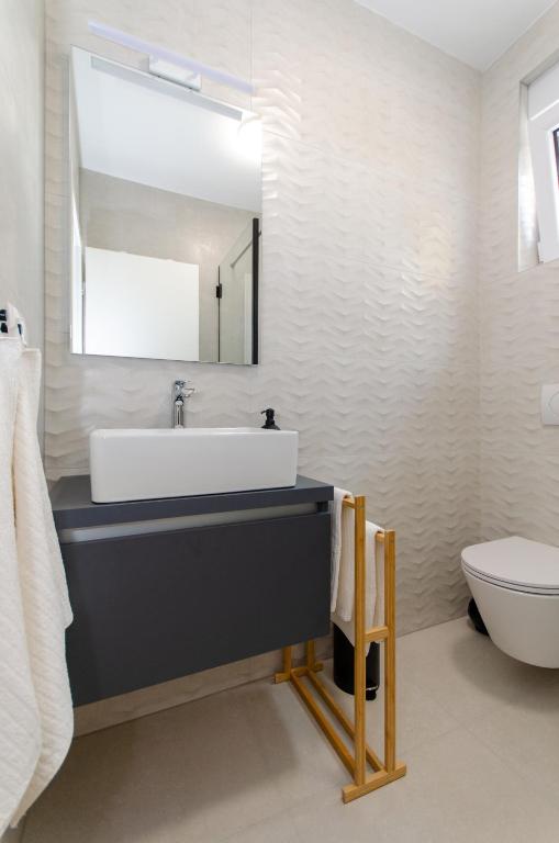 Sunnyside Apartment photo 3