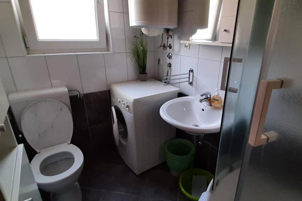 Apartments with parking space Makarska - 6850 photo 3
