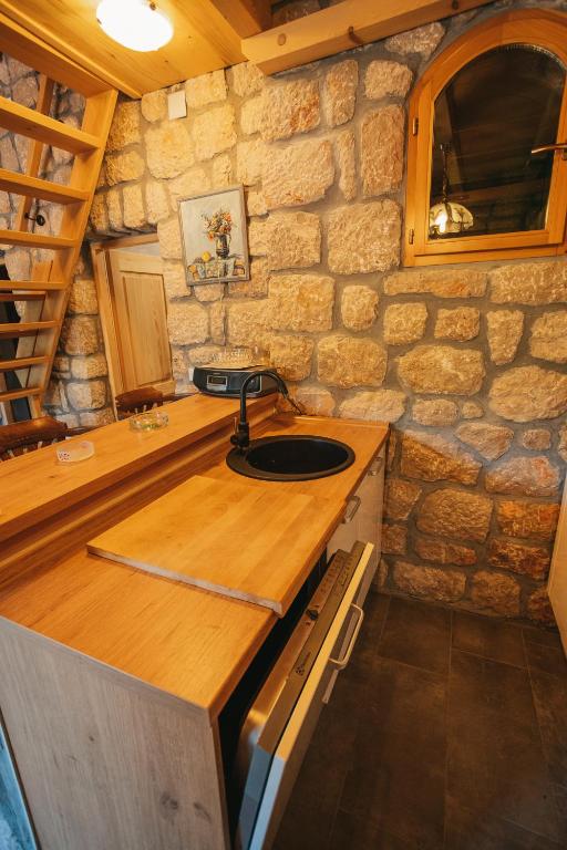 River huts Zrmanja photo 2
