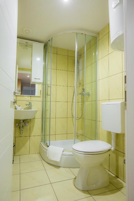 Apartments and Rooms Millennium photo 3