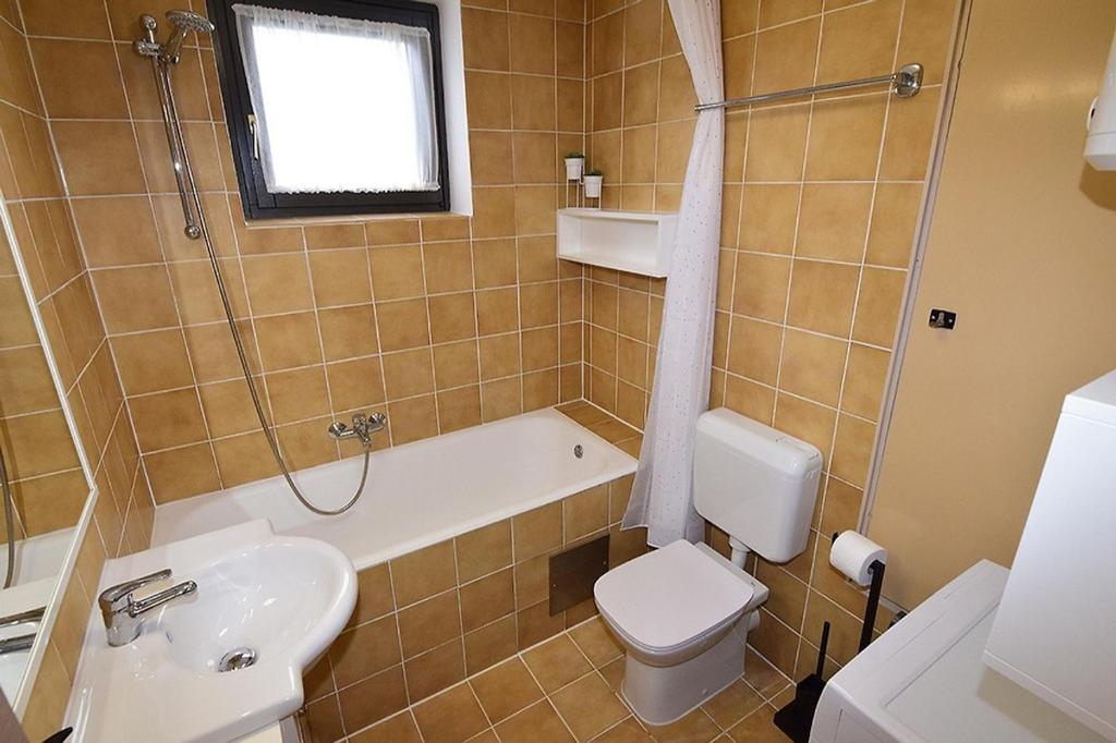 Sole Pula Apartman-near beach photo 3