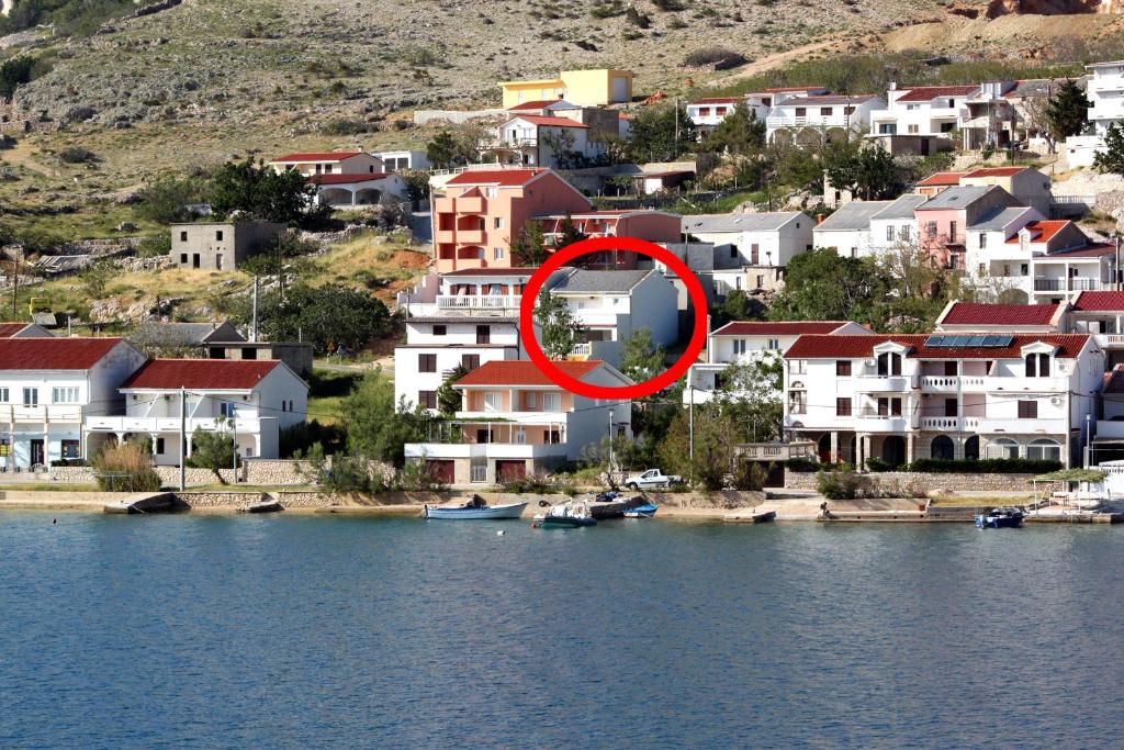 Apartments by the sea Metajna — photo 1