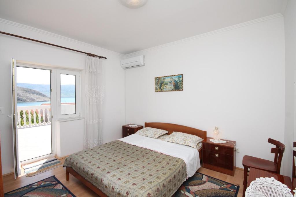 Apartments by the sea Metajna photo 2