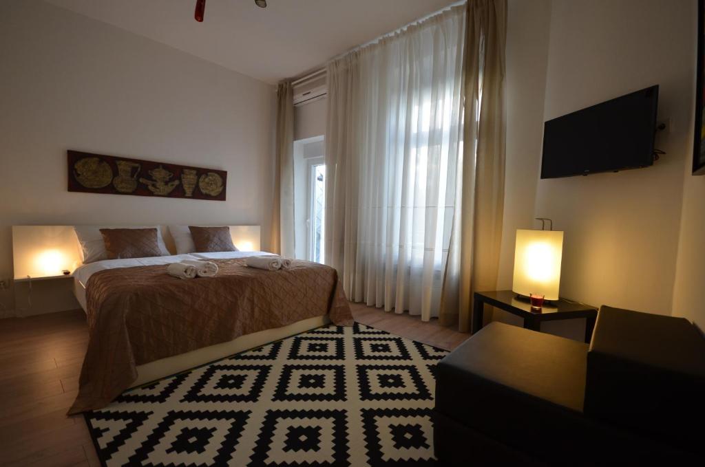 Downtown Luxury Apartment — photo 1