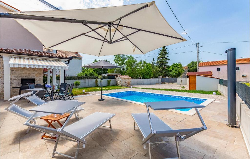 Amazing Home In Filipana photo 2