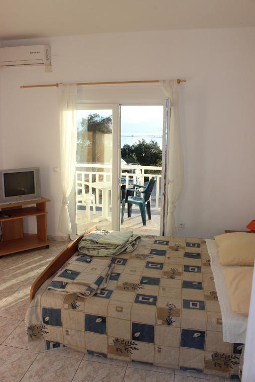 Apartments with a parking space Gradac photo 2
