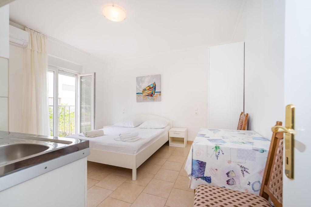 Studio Apartments Near Center photo 2