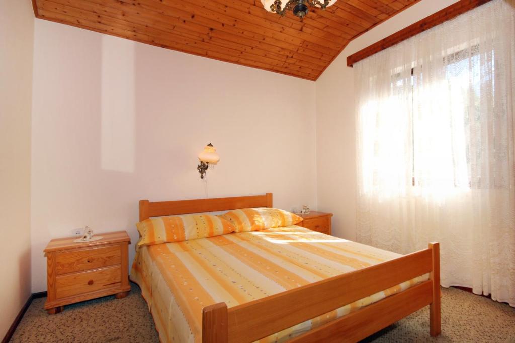 Apartments by the sea Brna photo 2