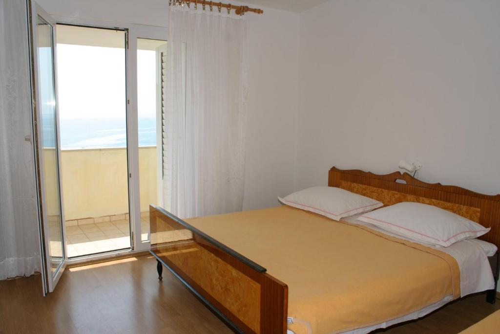 Apartments by the sea Podgora photo 2