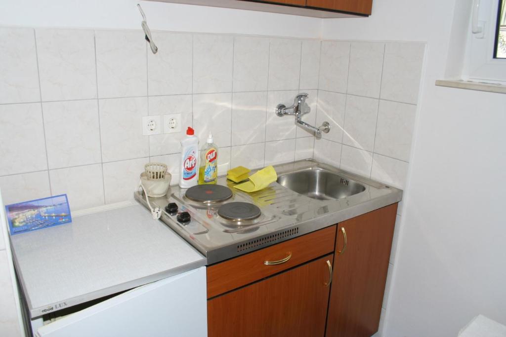 Apartments by the sea Podgora photo 3