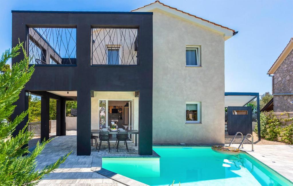 Amazing Home In Sveti Ivan Dobrinjski — photo 1