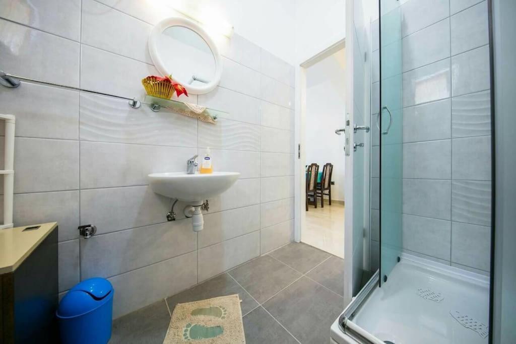 Seafront apartment Jurkovica photo 3