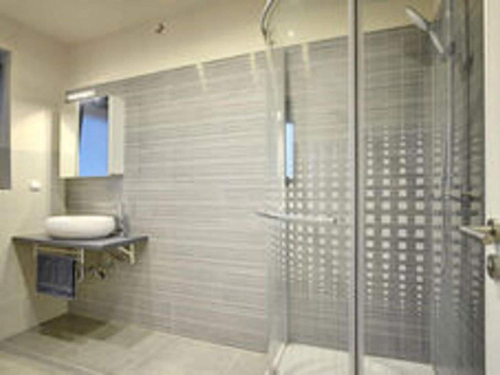 Villa in Valbandon with Private Pool photo 3