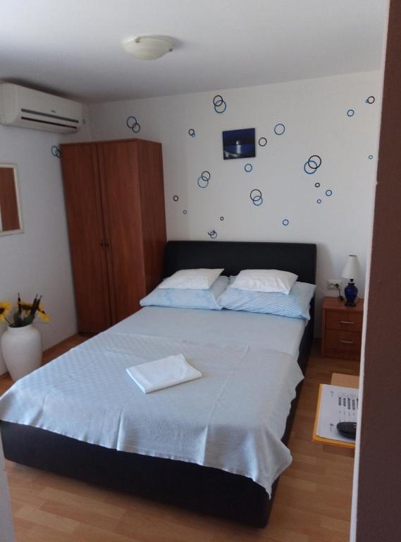 Apartment in Privlaka with sea view photo 2