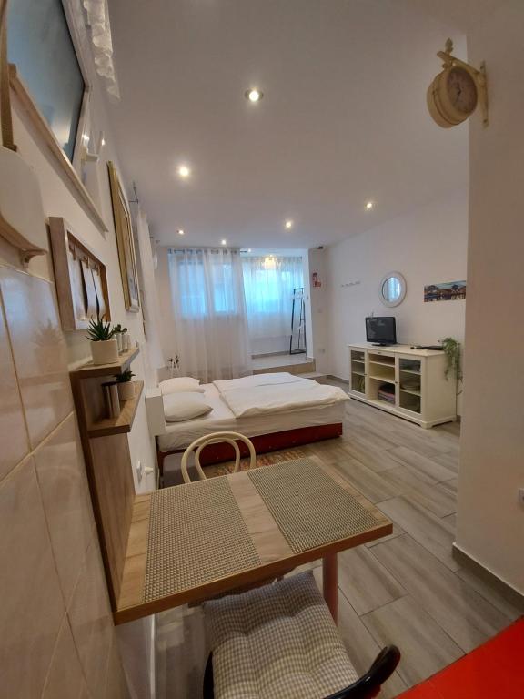 Studio Apartment CONTE Split photo 2