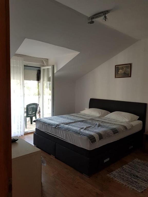 Apartments and rooms with parking space Jezera - Murter - 5082 photo 2
