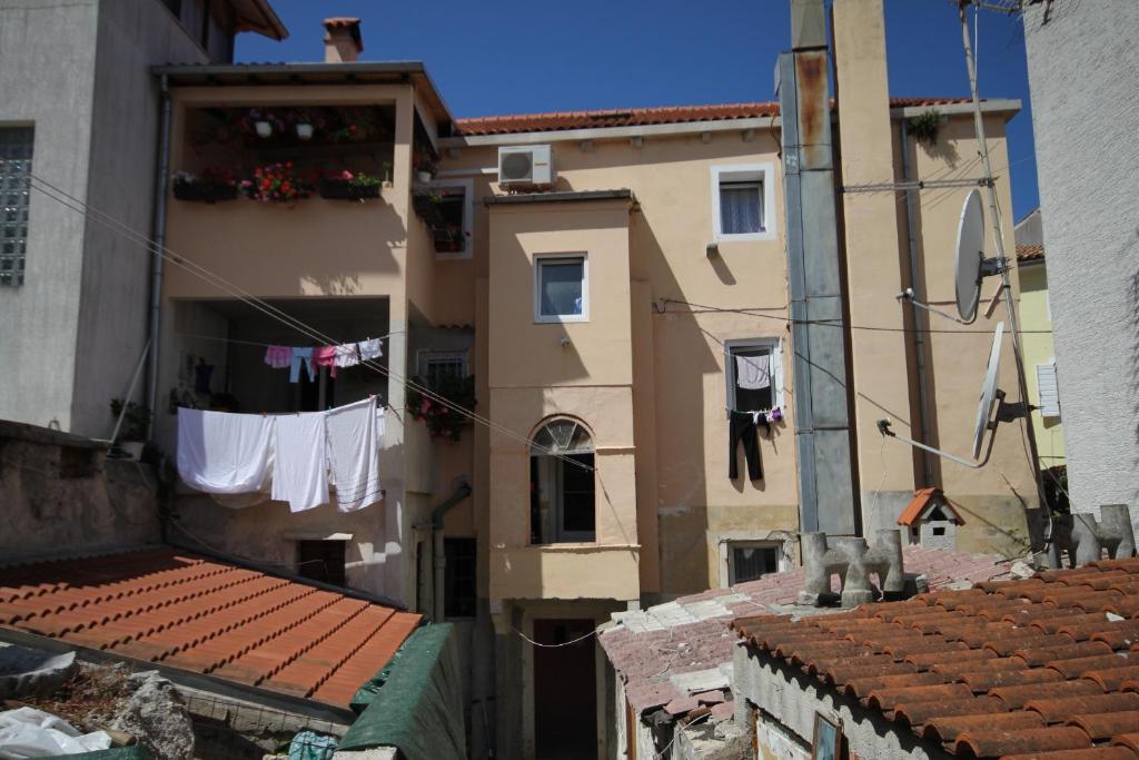 Apartments by the sea Mali Losinj (Losinj) - 7979 — photo 1