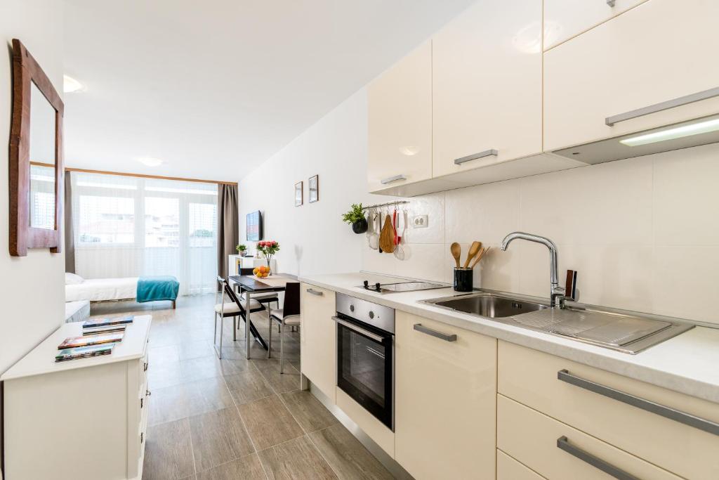 Studio Apartment Romana near Znjan beach — photo 1