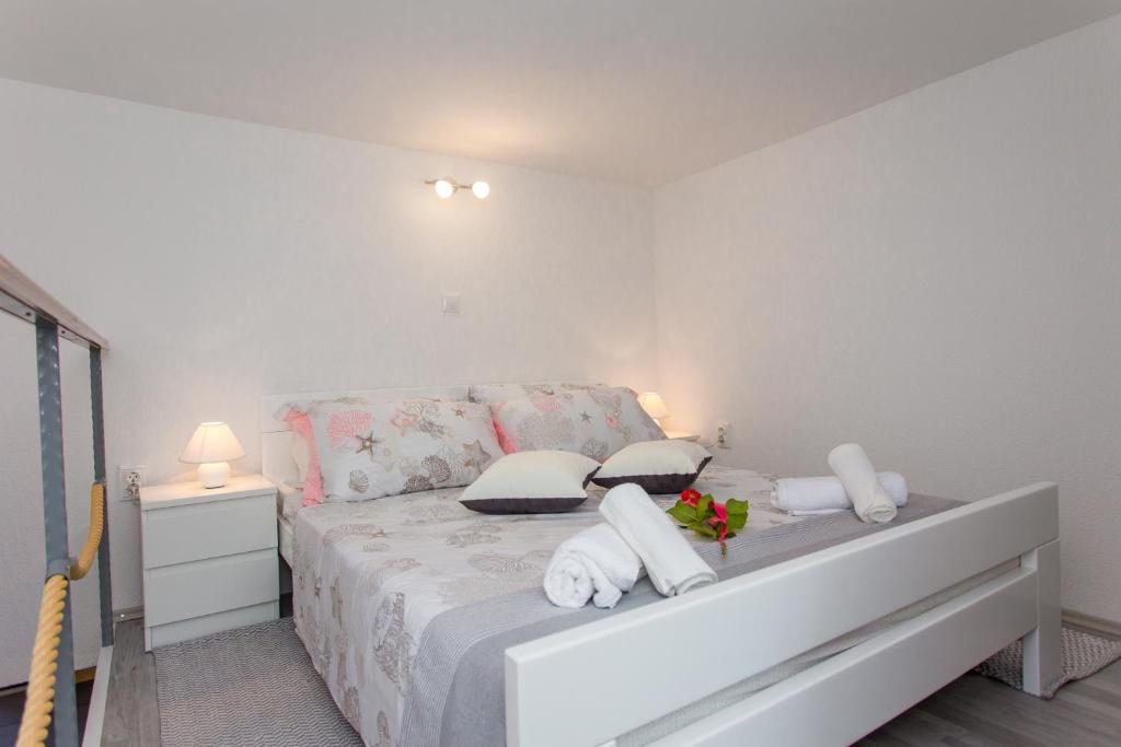 Studio Apartment Vasilj — photo 1