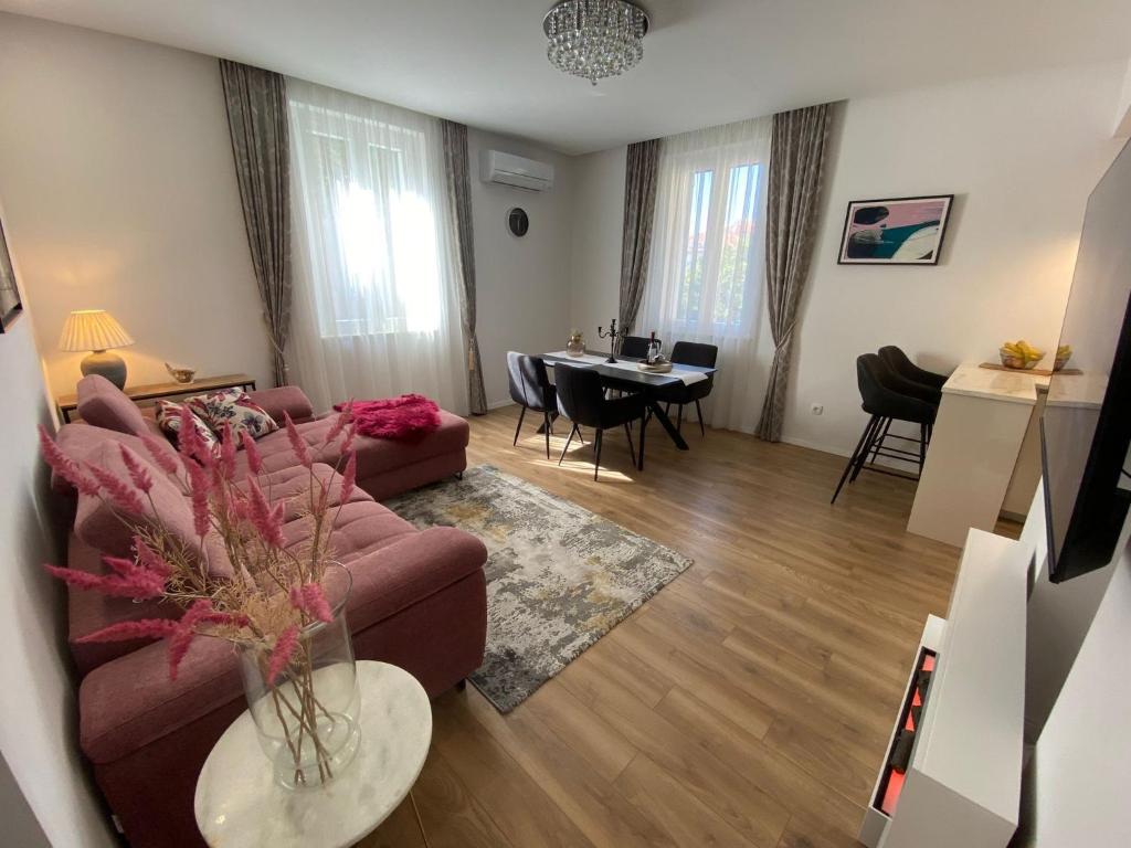 apartment in the city center — photo 1
