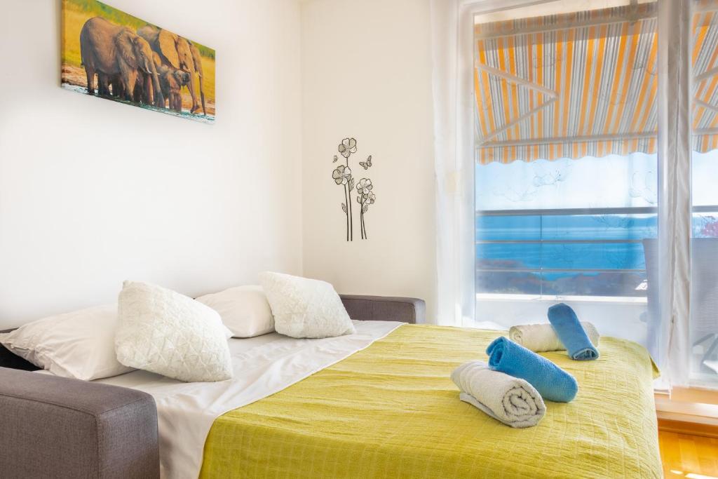 Sea View Apartment photo 2