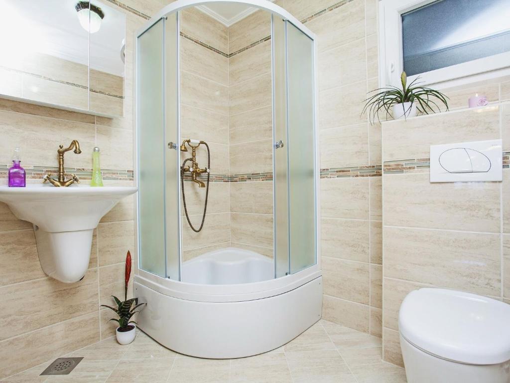Stone House San Pelegrin-Two Bedroom Holiday Home with Terrace and Sea View photo 3