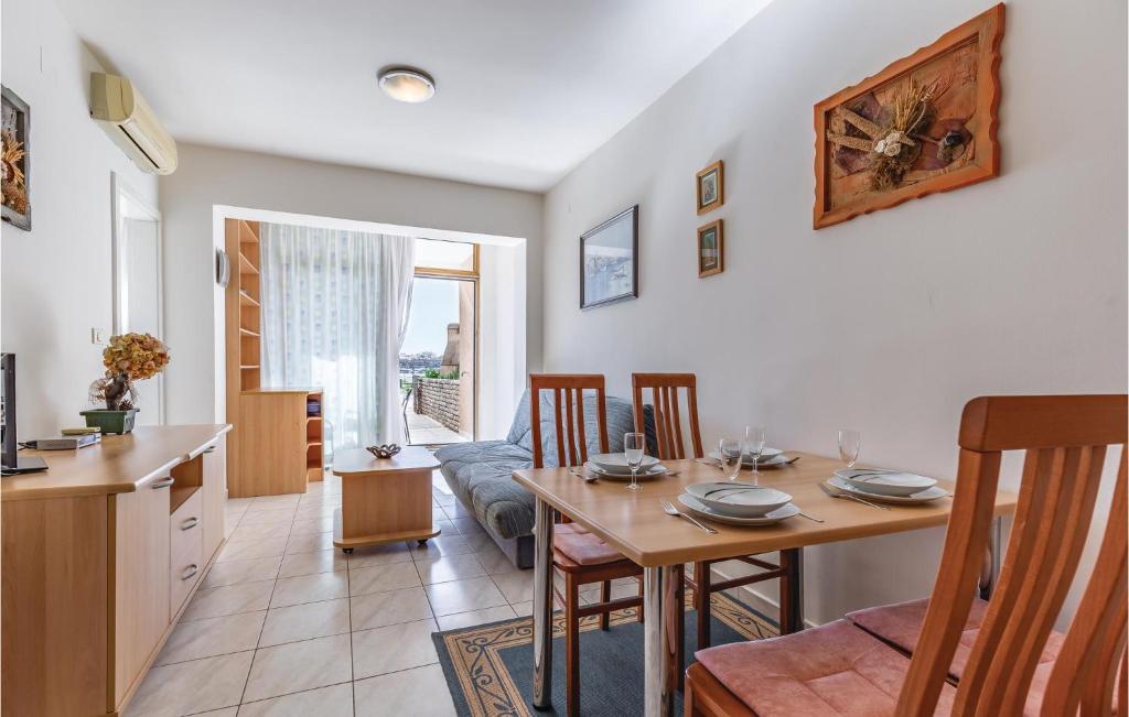 Two-Bedroom Apartment In Medulin photo 3