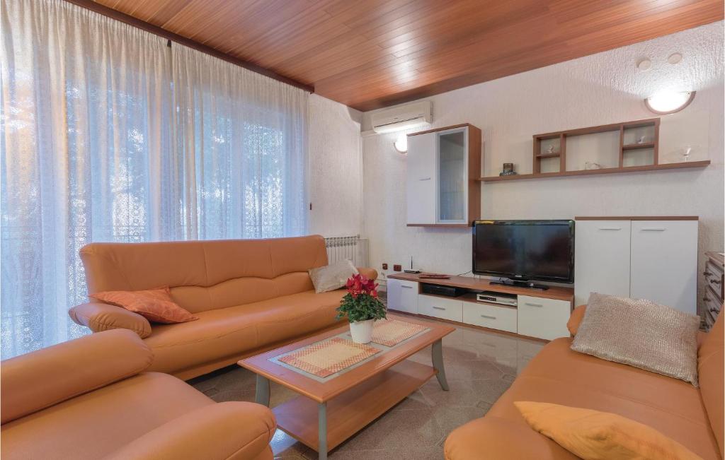 2 Bedroom Nice Apartment In Pula photo 2