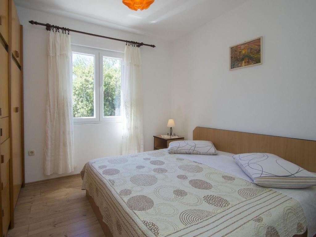 Seafront Apartment Dana - Two Bedroom Apartment with Terrace and Sea View photo 2