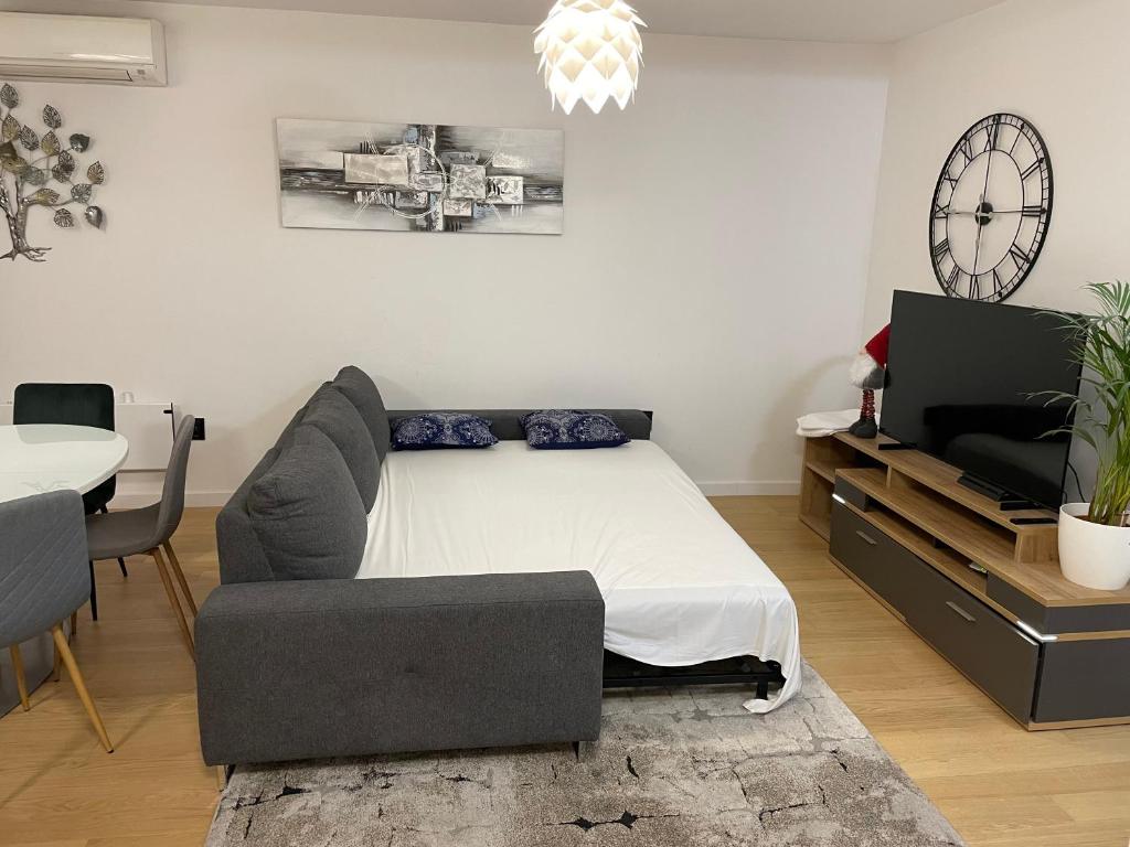 Apartment By The Center photo 2