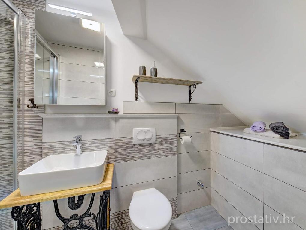 City Apartments & Studio App Frankopan photo 3