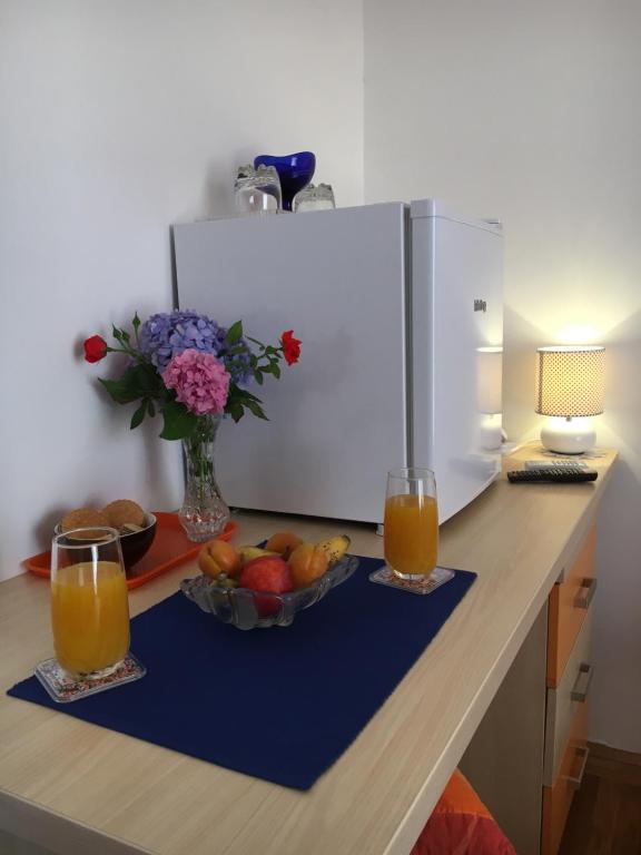 Studio apartment and rooms ADRIA photo 3