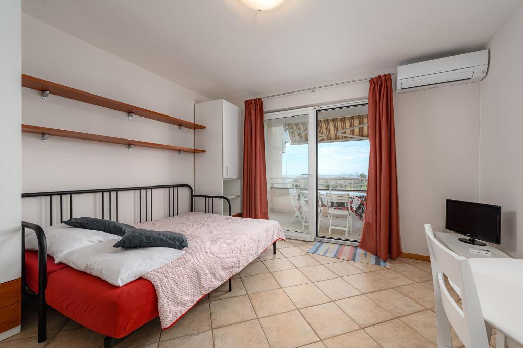 Studio Apartment Flavia 2 near the beach photo 2