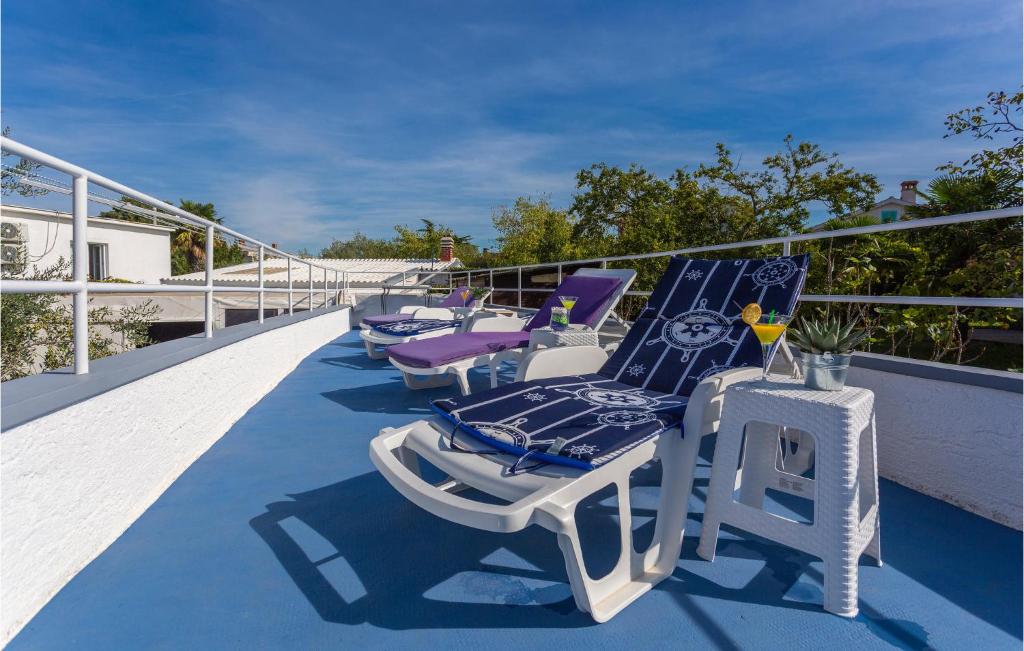 3 Bedroom Awesome Apartment In Malinska photo 3