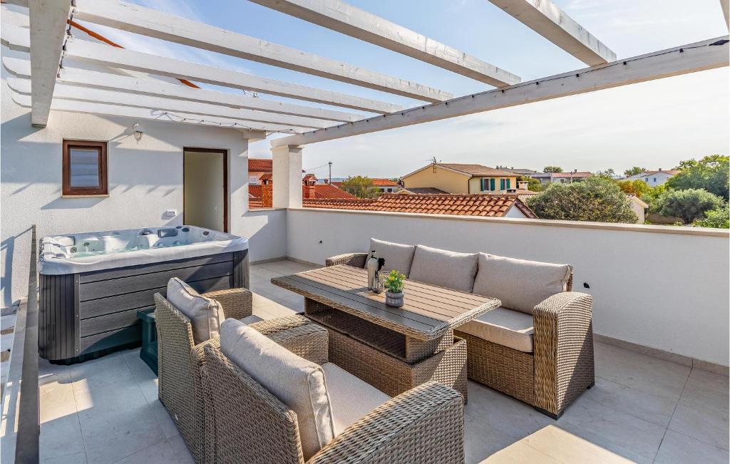Stunning Home In Hrboki photo 3