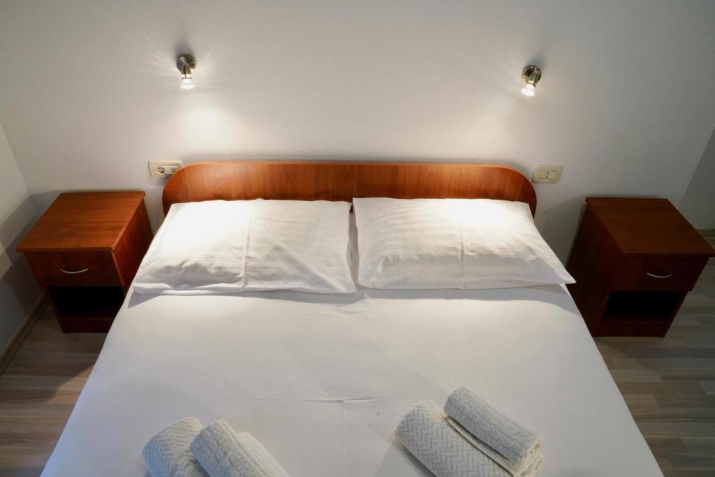 Sesar Apartments Krk - No. 1 Iva photo 2