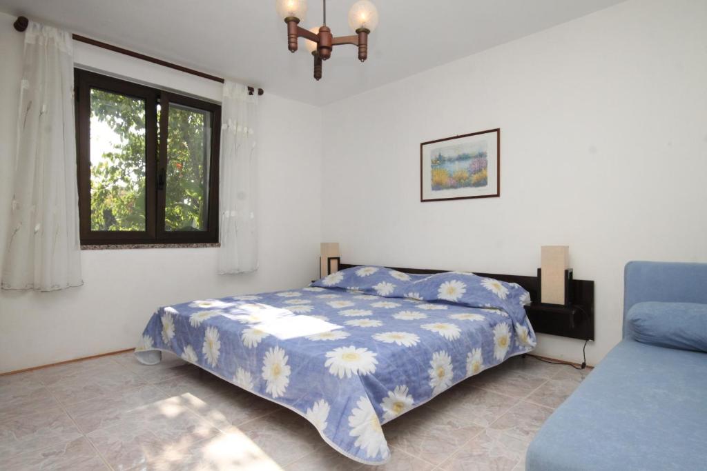 Apartments with parking space Umag - 7171 photo 2