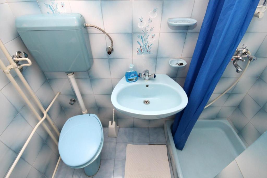 Apartments and rooms with parking space Makarska - 9128 photo 3