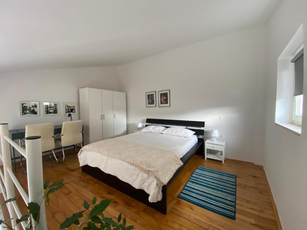 Stefs place photo 2