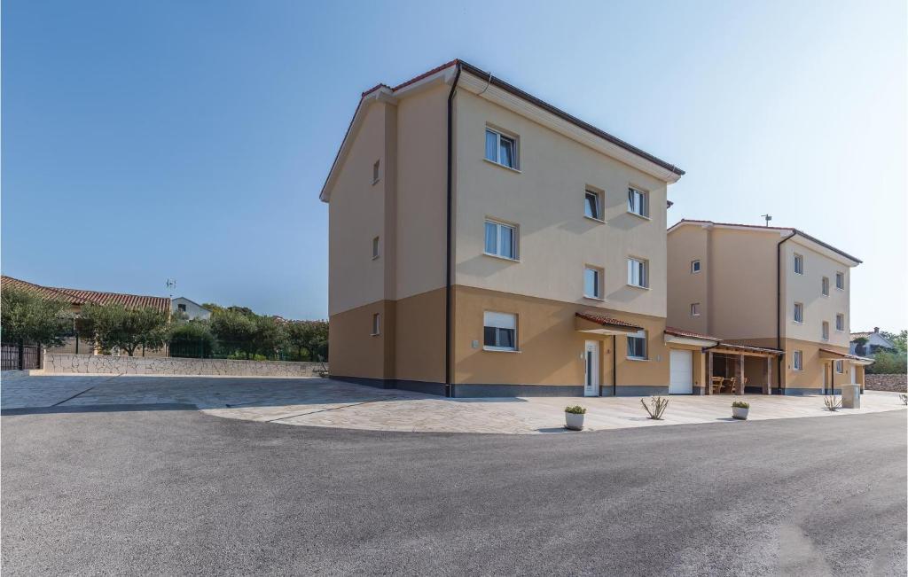 Three-Bedroom Apartment In Medulin photo 2