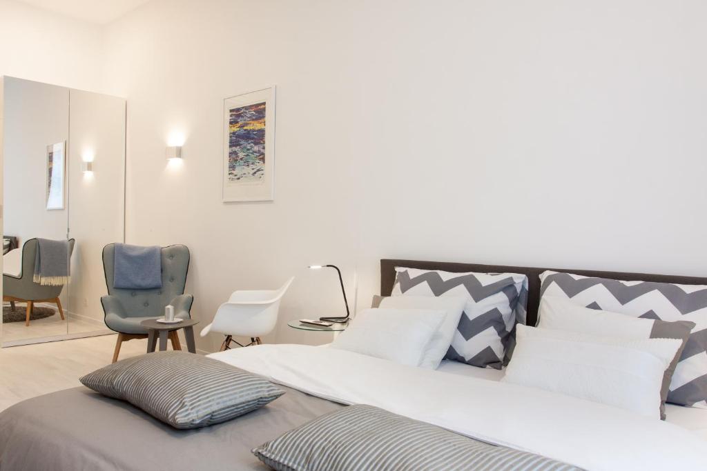 Tesla Boutique Apartments & Rooms photo 2