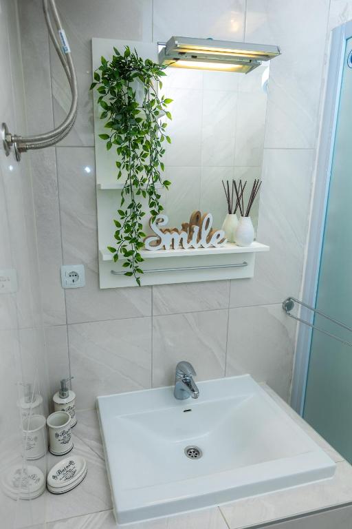 Sea Sound Apartments Rea photo 3