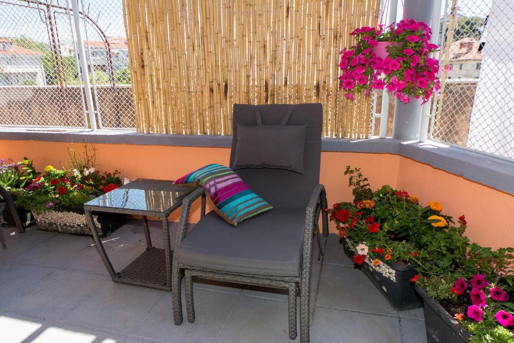Studio apartment Agava with terrace near Old Town — photo 1